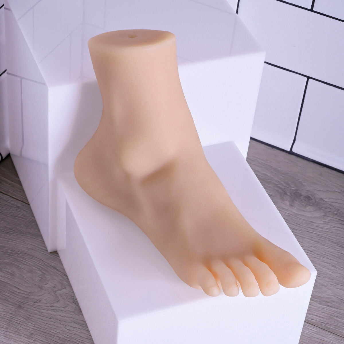 V2H880026597D1730209CD47A8DAE0FFE4DR5584213P7